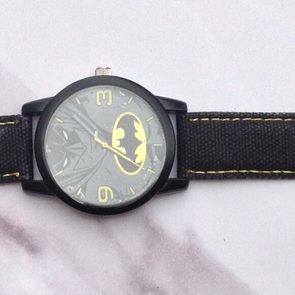 TM & DC Comics BATMAN Quartz Watch  Accutime - Picture 5 of 16